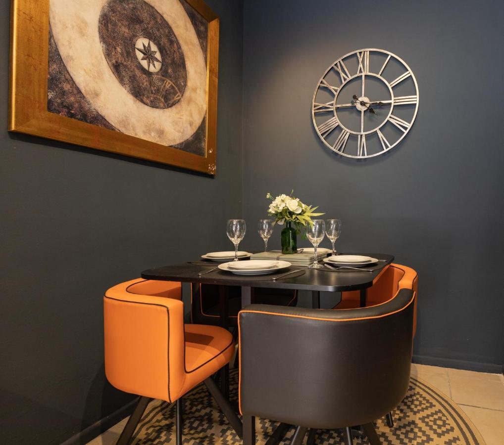 Boutique Family Apartment In Celebrity Village. Barnt Green Экстерьер фото